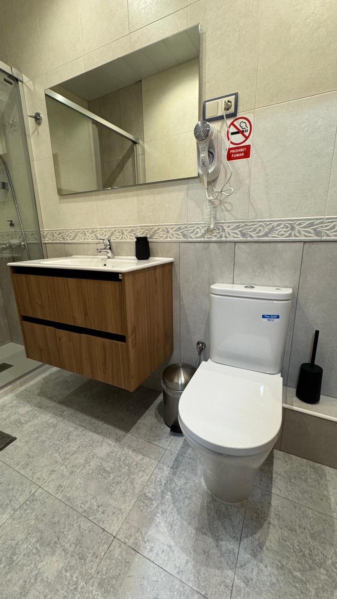 Guest house Madrazo 2*